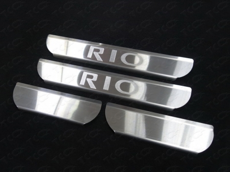 Накладки на пороги (лист зеркальный надпись RIO) Kia Rio 2015 KIARIO15-05